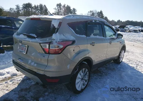 2017 Ford Escape Titanium из США, поврежденный, VIN 1FMCU9J90HUD23337
